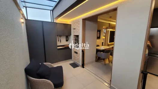 Apartamento com 2 Quartos à venda, 67m² no Santa Mônica, Uberlândia