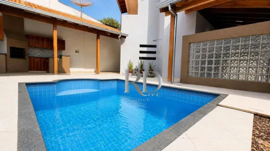 Casa com 3 Quartos para alugar, 290m² no Maringá, Londrina