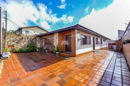 Casa com 3 Quartos à venda, 215m² no Cajuru, Curitiba