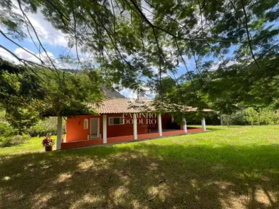 Casa de Condomínio com 3 Quartos à venda, 200m² no Pedro do Rio, Petrópolis