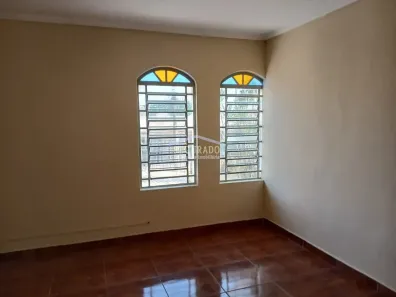 Casa com 3 Quartos para alugar, 120m² no Vila Pompéia, Campinas