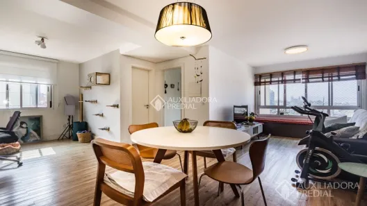 Apartamento com 2 Quartos à venda, 63m² no Petrópolis, Porto Alegre