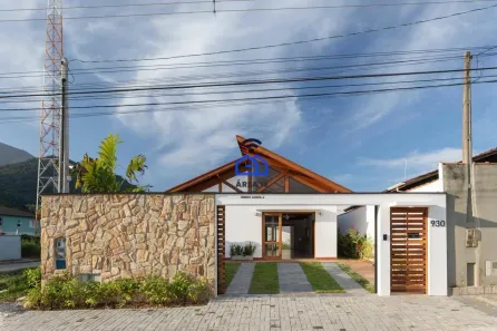 Casa com 3 Quartos à venda, 128m² no Massaguaçu, Caraguatatuba