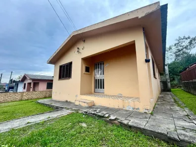 Casa com 3 Quartos para alugar, 135m² no Camobi, Santa Maria