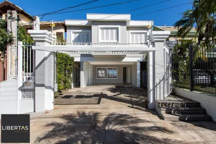 Casa com 4 Quartos à venda, 220m² no Espírito Santo, Porto Alegre
