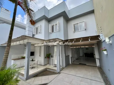 Sobrado com 3 Quartos à venda, 162m² no Harmonia, Canoas