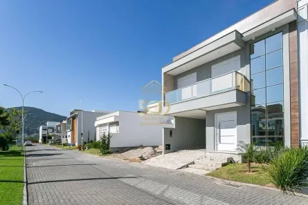 Casa com 3 Quartos à venda, 192m² no Beira Rio, Biguaçu