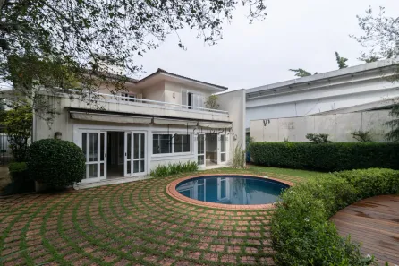 Casa com 4 Quartos à venda, 388m² no Jardim Everest, São Paulo