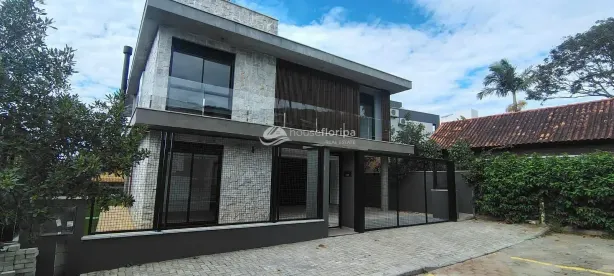 Casa com 3 Quartos à venda, 343m² no Campeche, Florianópolis