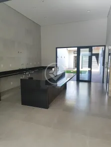Casa com 3 Quartos à venda, 210m² no Vigilato Pereira, Uberlândia