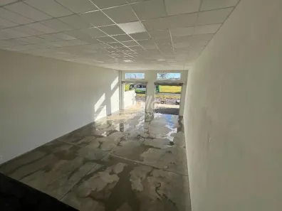 Ponto Comercial à venda, 250m² no Loteamento Monte Hebron, Uberlândia