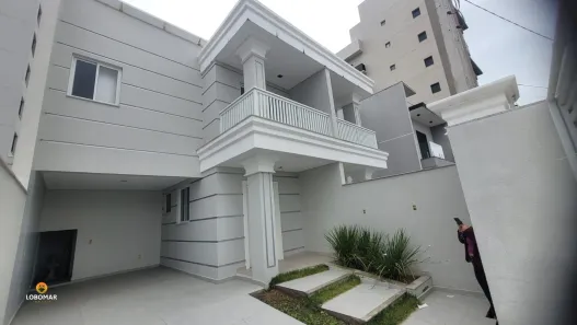 Sobrado com 3 Quartos à venda, 170m² no Itajubá, Barra Velha
