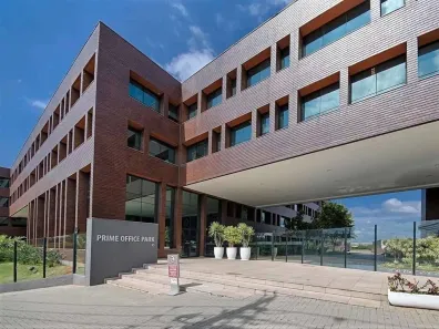 Sala Comercial para alugar, 136m² no Jardim Lambreta, Cotia