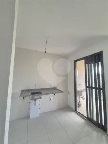 Apartamento com 3 Quartos para venda ou aluguel, 69m² no Vila Anastácio, São Paulo