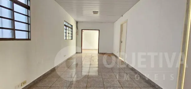 Casa com 1 Quarto para alugar, 100m² no Nossa Senhora Aparecida, Uberlândia