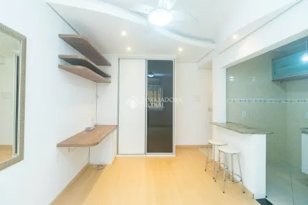 Apartamento com 1 Quarto para alugar, 25m² no Farroupilha, Porto Alegre