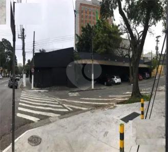 Galpão/Depósito/Armazém à venda, 1500m² no Indianópolis, São Paulo