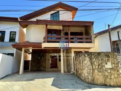 Casa de Condomínio com 3 Quartos à venda, 250m² no Granja Olga I, Sorocaba