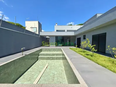 Casa com 4 Quartos à venda, 319m² no Zona 05, Maringá