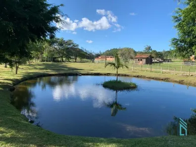 Fazenda/Sítio com 3 Quartos à venda, 15595m² no Centro, Camboriú