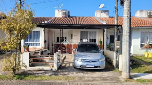 Casa de Condomínio com 2 Quartos à venda, 55m² no Restinga, Porto Alegre