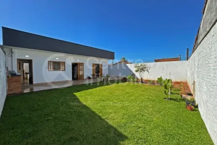 Casa com 4 Quartos à venda, 136m² no Belmira Novaes, Peruíbe