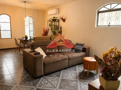Casa com 3 Quartos à venda, 172m² no Jardim Ismênia, São José dos Campos