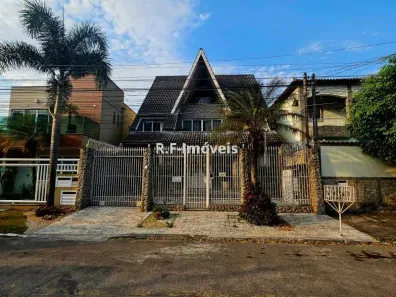 Casa de Condomínio com 4 Quartos à venda, 384m² no Vila Valqueire, Rio de Janeiro