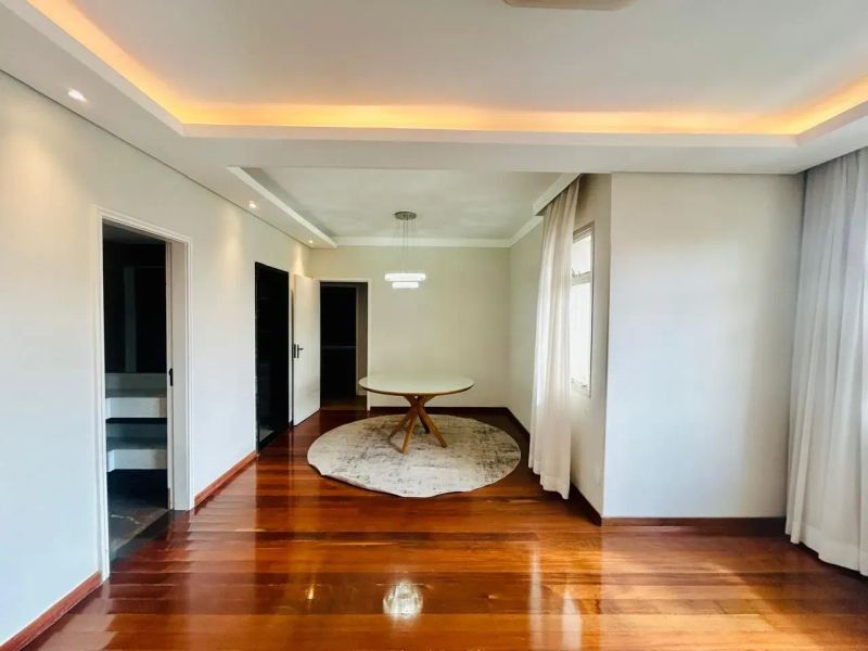 Apartamento com 4 quartos — Lourdes, Belo Horizonte