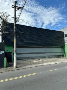 Galpão/Depósito/Armazém para alugar, 700m² no Parque Industriário, Santo André