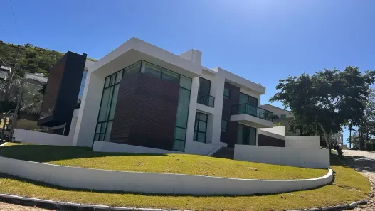 Casa de Condomínio com 4 Quartos para venda ou aluguel, 266m² no Lagoa, Macaé