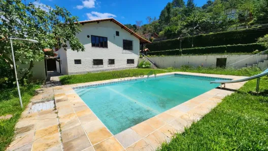 Casa com 3 Quartos à venda, 246m² no Carlos Guinle, Teresópolis