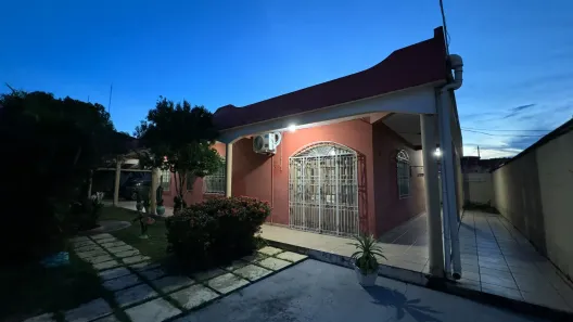 Casa com 3 Quartos à venda, 600m² no Armando Mendes, Manaus