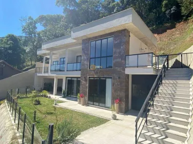 Casa de Condomínio com 3 Quartos à venda, 399m² no Panorama, Teresópolis