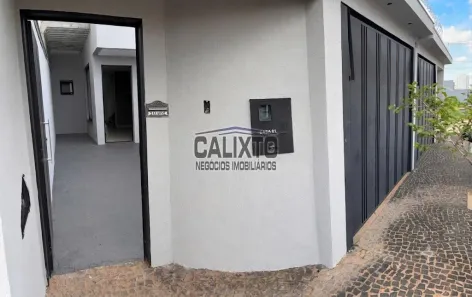 Sobrado com 3 Quartos à venda, 105m² no São Jorge, Uberlândia