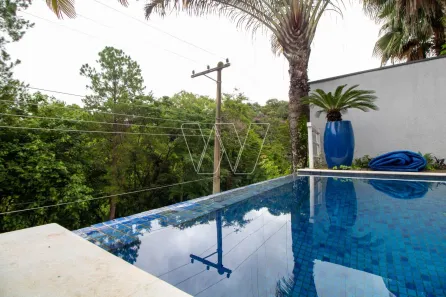 Sobrado com 5 Quartos para alugar, 700m² no Jardim Botânico (Sousas), Campinas