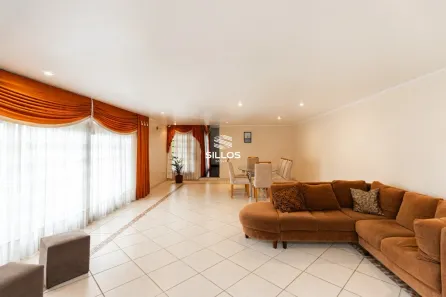 Casa com 4 Quartos à venda, 392m² no Guabirotuba, Curitiba