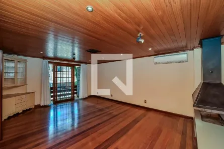 Casa com 3 Quartos à venda, 330m² no Bela Vista, Porto Alegre
