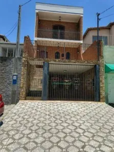 Sobrado com 4 Quartos à venda, 229m² no Jardim Russi, Taubaté