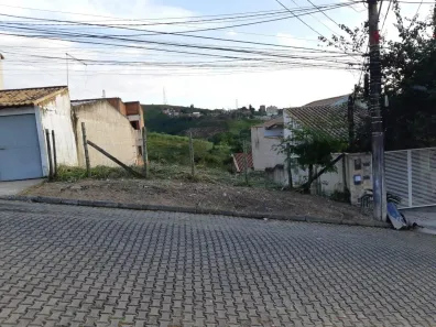 Lote/Terreno à venda, 300m² no Jardim Amália, Volta Redonda