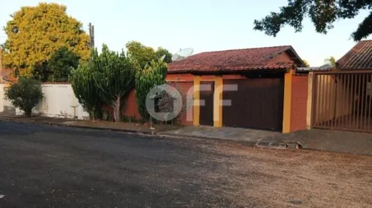 Casa com 3 Quartos para alugar, 200m² no Bosque das Palmeiras, Campinas