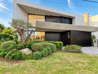 Casa de Condomínio com 5 Quartos à venda, 320m² no XANGRI-LÁ, Xangri-lá