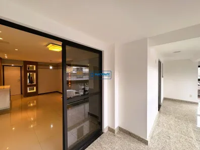 Apartamento com 3 Quartos para alugar, 130m² no Jardim Camburi, Vitória