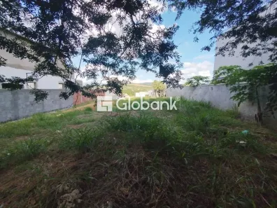Lote/Terreno à venda, 600m² no Sagrada Família, Montes Claros