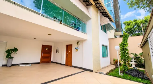 Casa com 5 Quartos à venda, 300m² no Jardim Camburi, Vitória