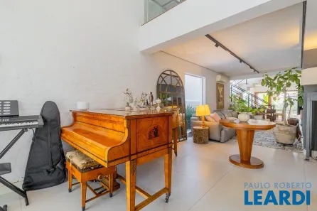 Sobrado com 3 Quartos à venda, 350m² no Vila Ipojuca, São Paulo