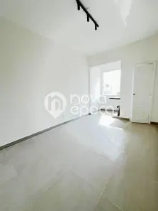 Kitnet à venda, 21m² no Laranjeiras, Rio de Janeiro