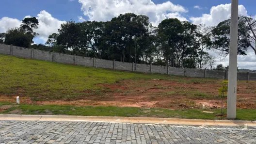 Lote/Terreno à venda, 355m² no Vina Del Mar, Juiz de Fora