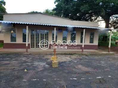 Fazenda/Sítio com 2 Quartos à venda, 450m² no Morada do Sol, Uberlândia