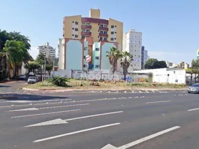 Lote/Terreno para alugar, 400m² no Saraiva, Uberlândia